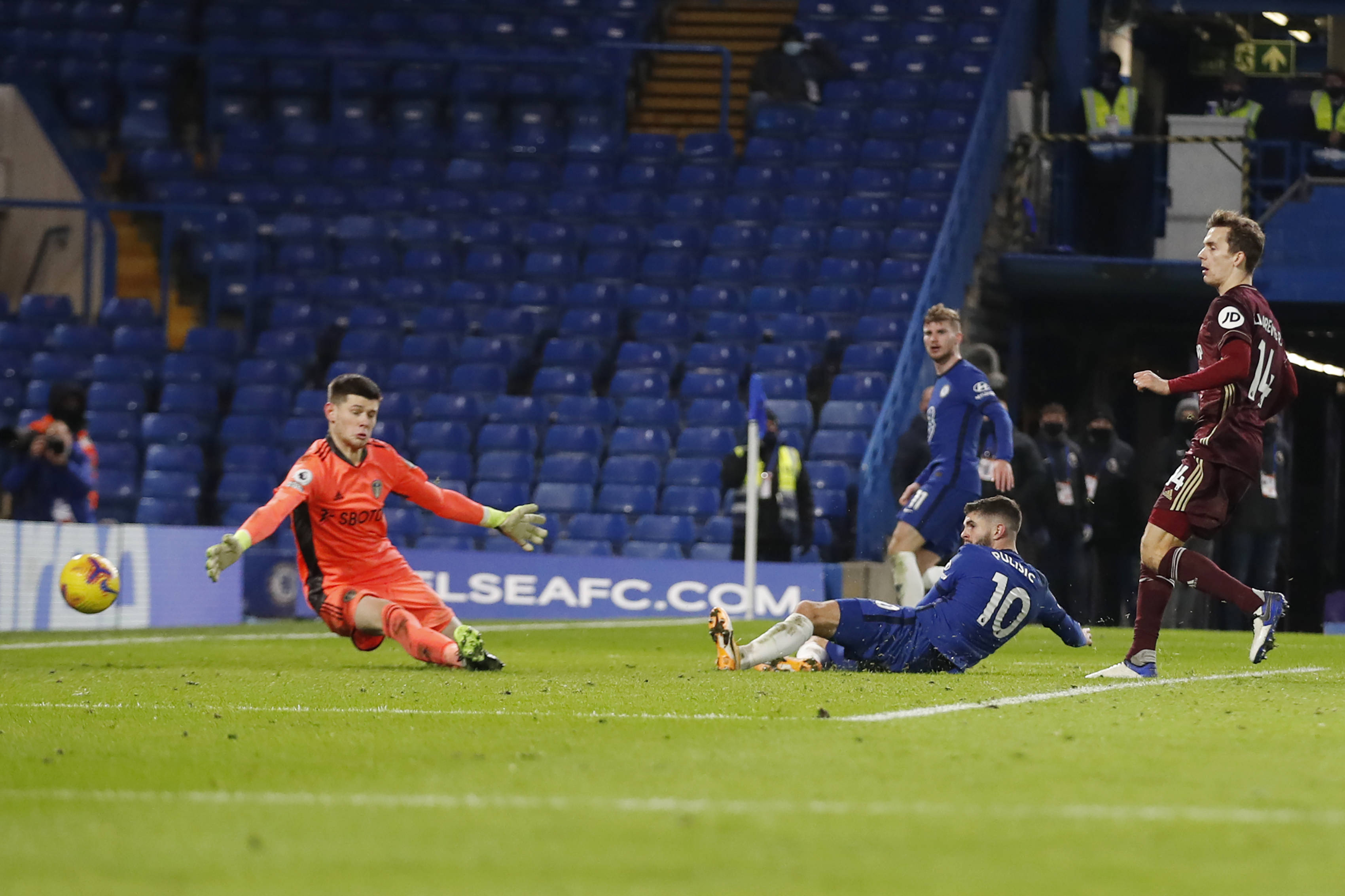 阿莫林不后悔让拉什福德外租 他不满球员的态度.